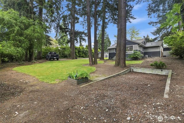 1027 S 124th Street, Seattle, WA 98168