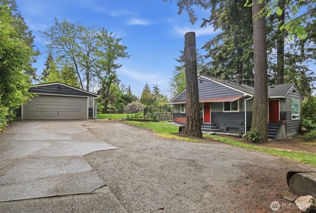 1027 S 124th Street, Seattle, WA 98168