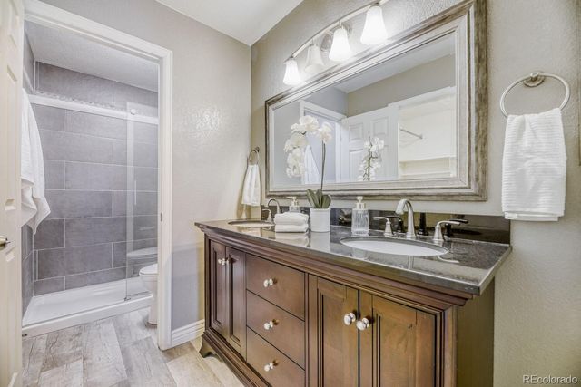 19174 E Wyoming Drive 103, Aurora, CO 80017