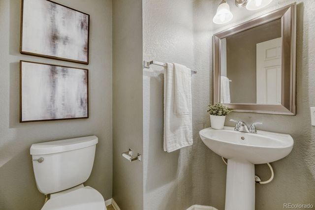 19174 E Wyoming Drive 103, Aurora, CO 80017