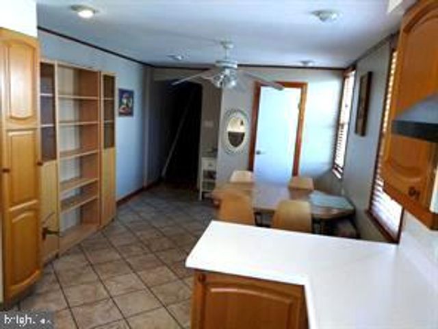 121 W 6TH AVE, Conshohocken, PA 19428