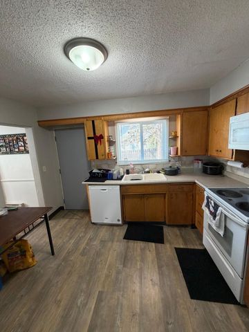 1101 11th Street S, Moorhead, MN 56560