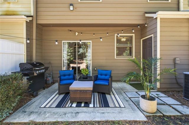 1248 Harris Commons Place, Roswell, GA 30076