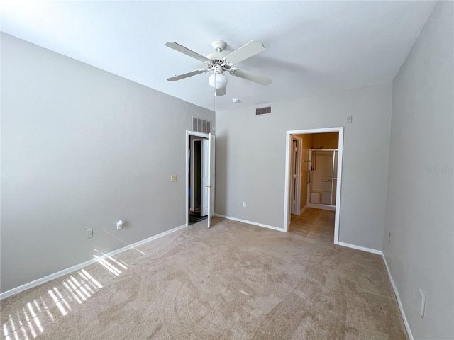 2211 NW 16TH TERRACE 2211, Gainesville, FL 32605