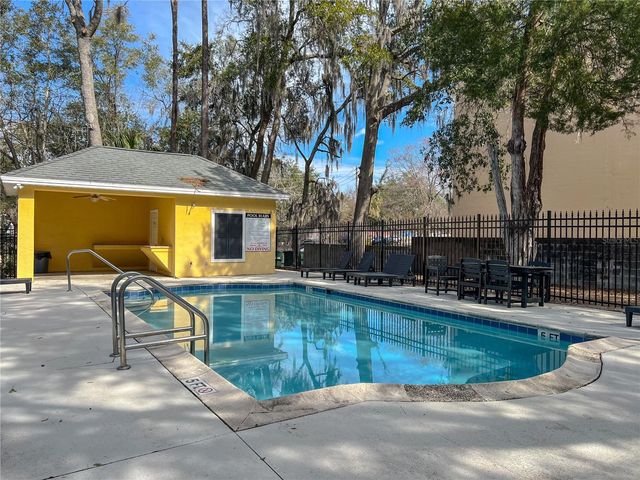 2211 NW 16TH TERRACE 2211, Gainesville, FL 32605