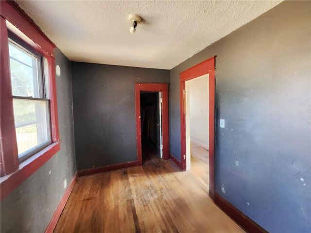 6320 Sloan Avenue, Kansas City, KS 66104