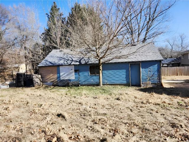 6320 Sloan Avenue, Kansas City, KS 66104