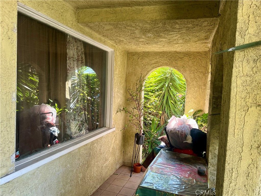 946 S Vancouver Avenue, East Los Angeles, CA 90022