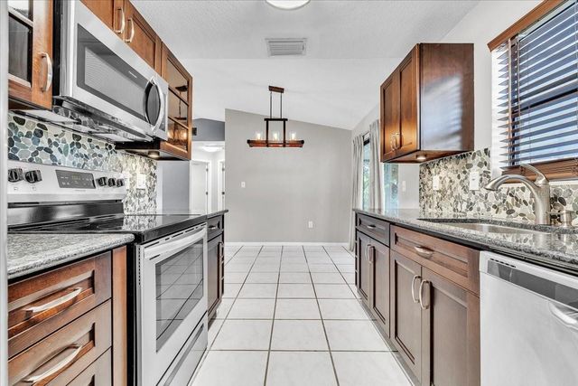 17131 DOYLE AVENUE, Port Charlotte, FL 33954