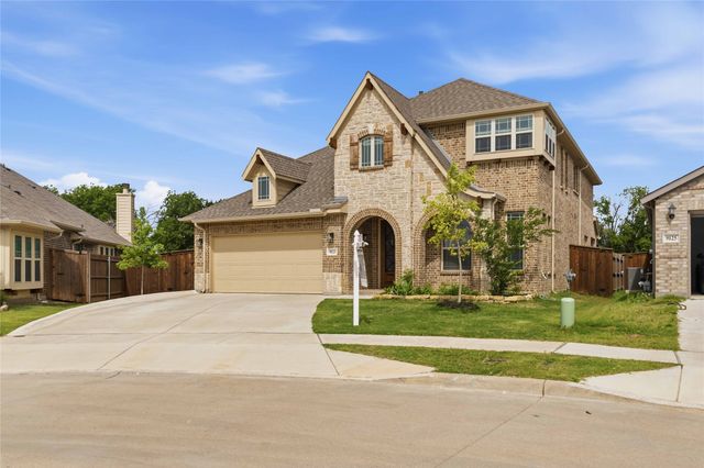 9121 Desert Flora Drive, Fort Worth, TX 76131
