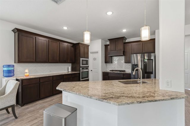 9121 Desert Flora Drive, Fort Worth, TX 76131