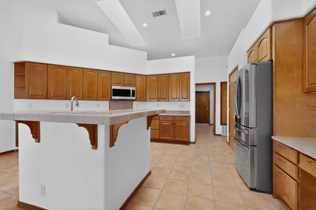 9507 Corona Avenue NE, Albuquerque, NM 87122