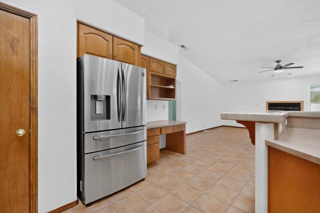 9507 Corona Avenue NE, Albuquerque, NM 87122