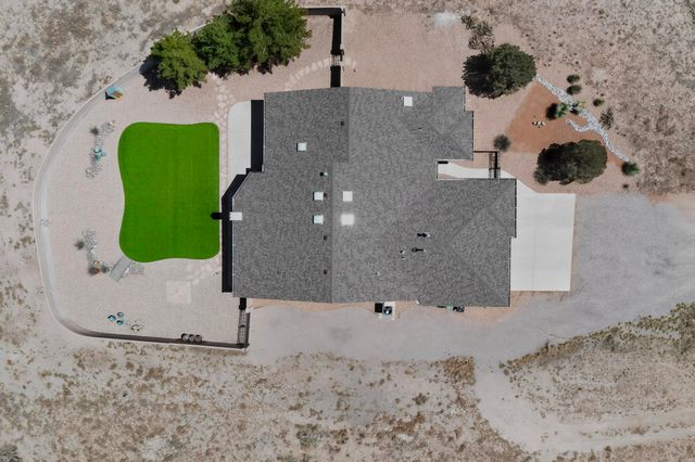 9507 Corona Avenue NE, Albuquerque, NM 87122