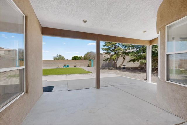 9507 Corona Avenue NE, Albuquerque, NM 87122