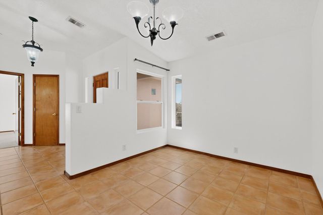 9507 Corona Avenue NE, Albuquerque, NM 87122