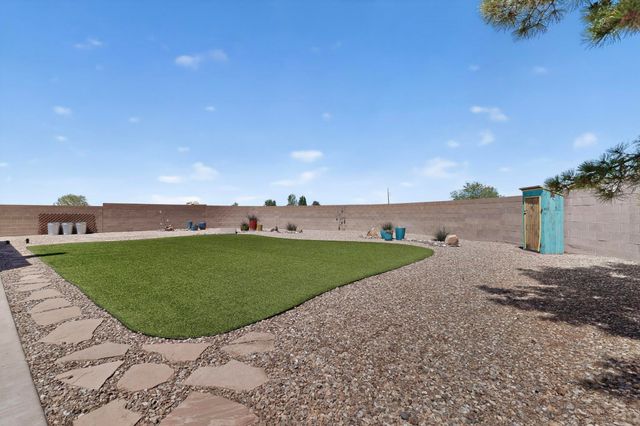 9507 Corona Avenue NE, Albuquerque, NM 87122