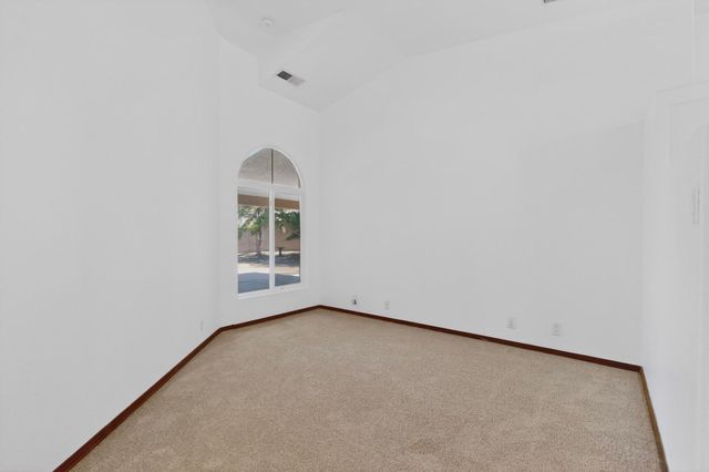 9507 Corona Avenue NE, Albuquerque, NM 87122