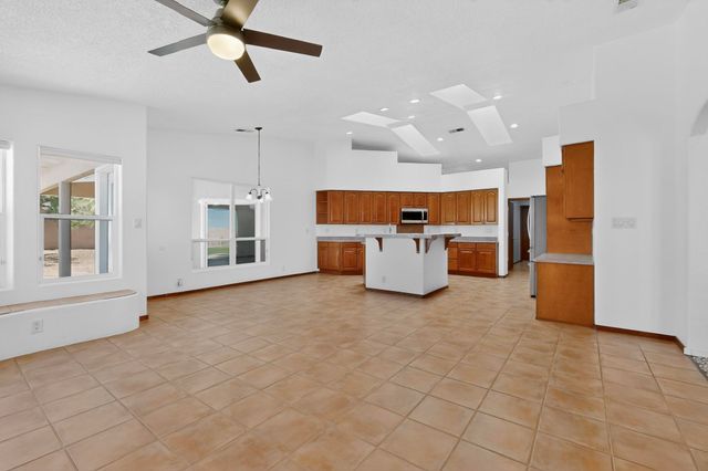 9507 Corona Avenue NE, Albuquerque, NM 87122