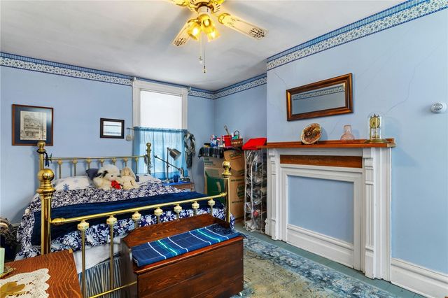 118 Saltarka Ln, Zelienople Boro, PA 16063