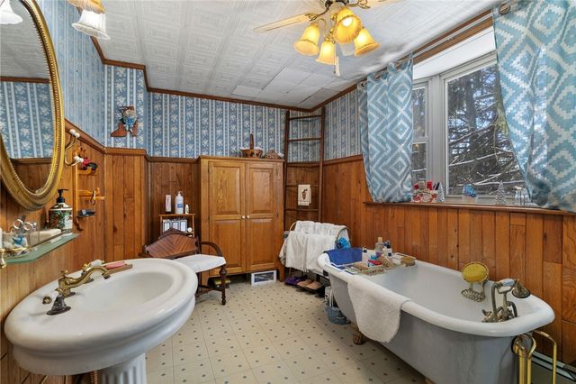 118 Saltarka Ln, Zelienople Boro, PA 16063