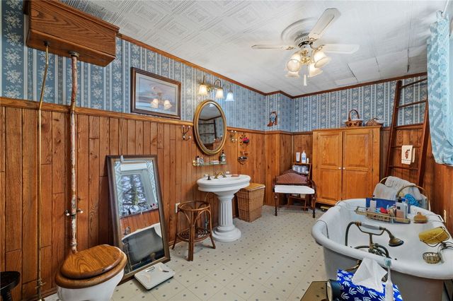 118 Saltarka Ln, Zelienople Boro, PA 16063