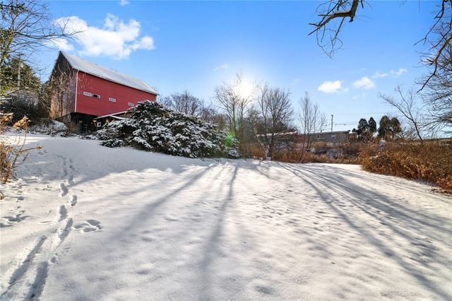 118 Saltarka Ln, Zelienople Boro, PA 16063