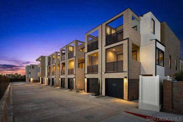 4208 Tonopah St, San Diego, CA 92110