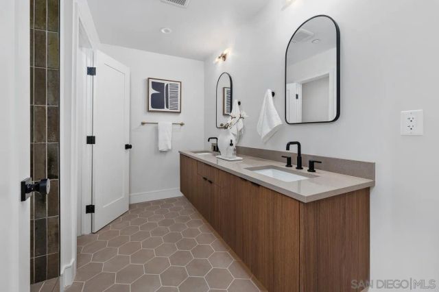 4208 Tonopah St, San Diego, CA 92110