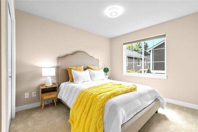 11497 158th Avenue NE, Redmond, WA 98052