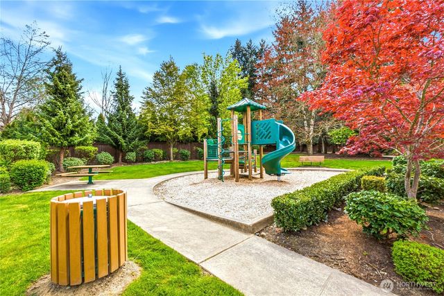 11497 158th Avenue NE, Redmond, WA 98052