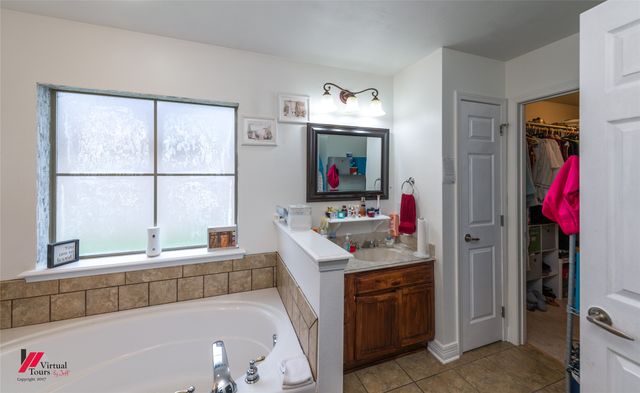2302 Tallgrass, Bossier City, LA 71111
