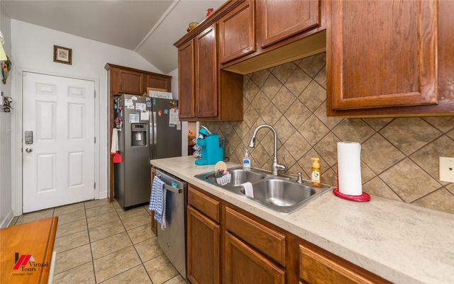 2302 Tallgrass, Bossier City, LA 71111