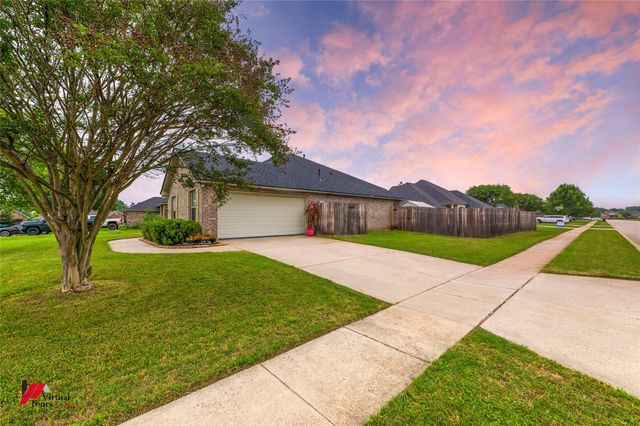 2302 Tallgrass, Bossier City, LA 71111