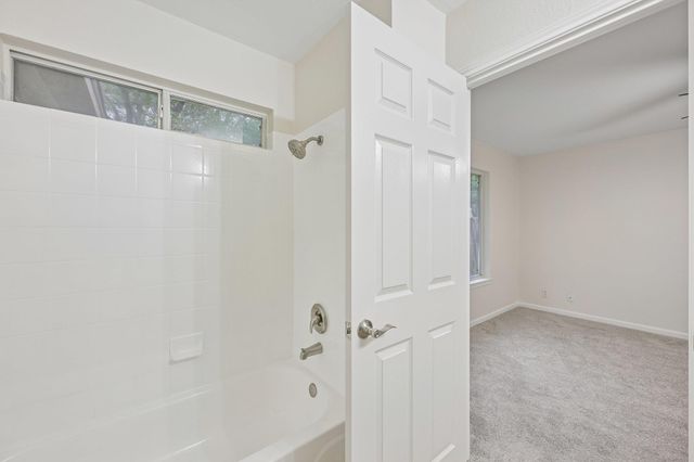 500 Britni LOOP, Kyle, TX 78640
