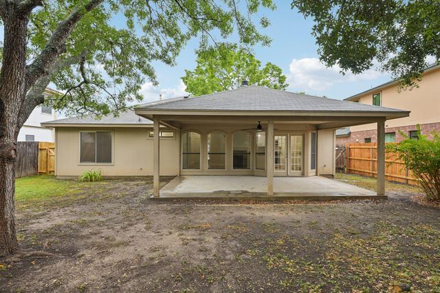 500 Britni LOOP, Kyle, TX 78640