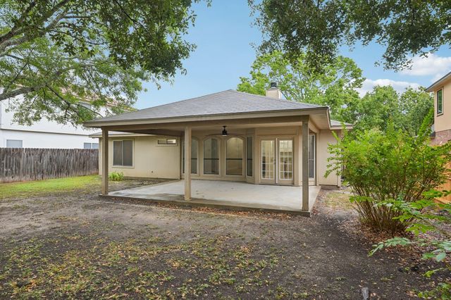 500 Britni LOOP, Kyle, TX 78640