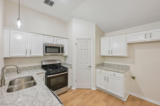 500 Britni LOOP, Kyle, TX 78640