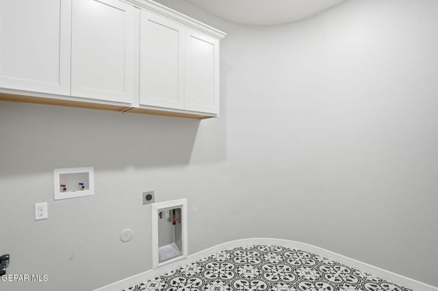 281 GLENLIVET Way, El Paso, TX 79928