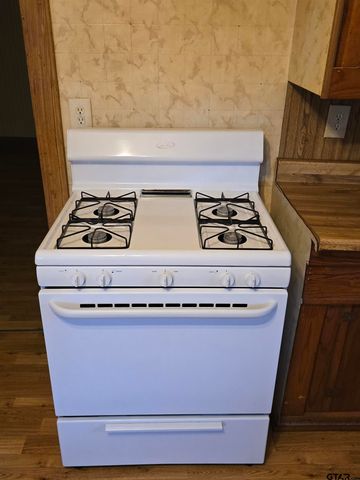 2512 Iron Rd, Diana, TX 75640