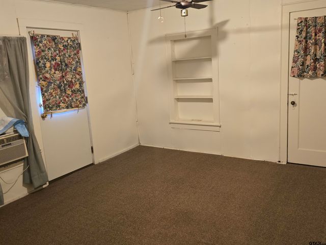 2512 Iron Rd, Diana, TX 75640