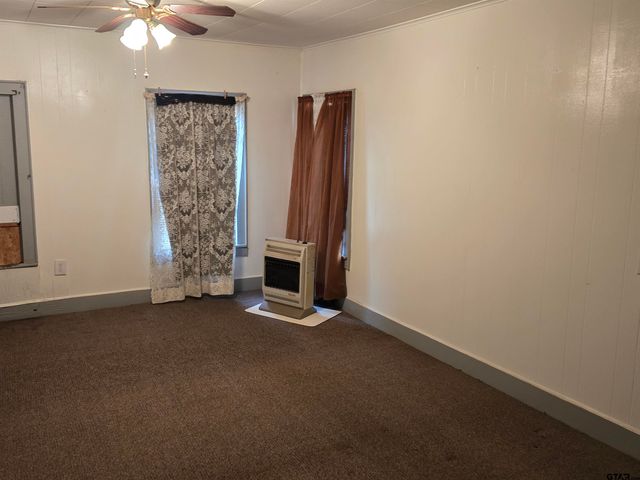 2512 Iron Rd, Diana, TX 75640