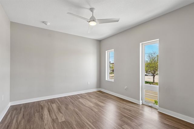 400 SW 7th Street 203, Des Moines, IA 50309