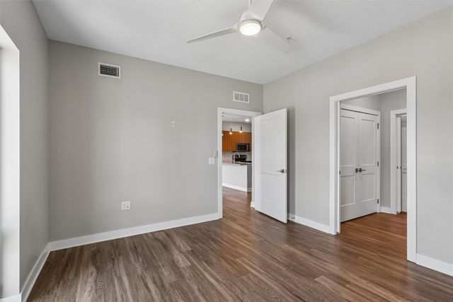 400 SW 7th Street 203, Des Moines, IA 50309