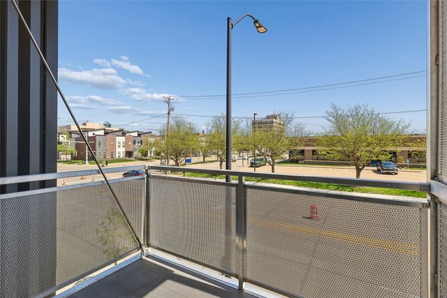 400 SW 7th Street 203, Des Moines, IA 50309