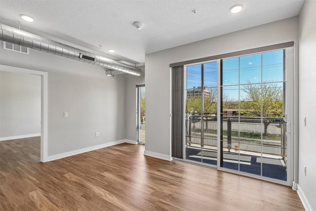 400 SW 7th Street 203, Des Moines, IA 50309