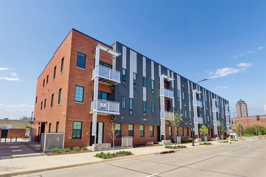 400 SW 7th Street 203, Des Moines, IA 50309