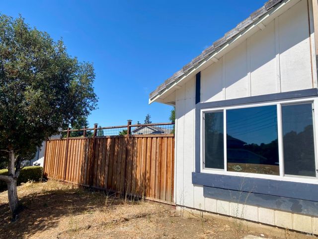 121 Kim Ct, Vallejo, CA 94591