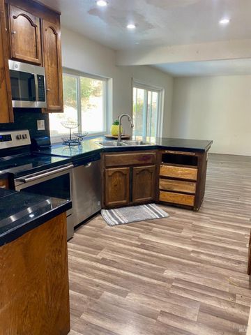 121 Kim Ct, Vallejo, CA 94591