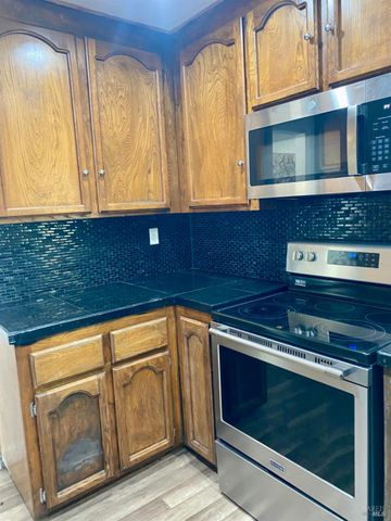 121 Kim Ct, Vallejo, CA 94591